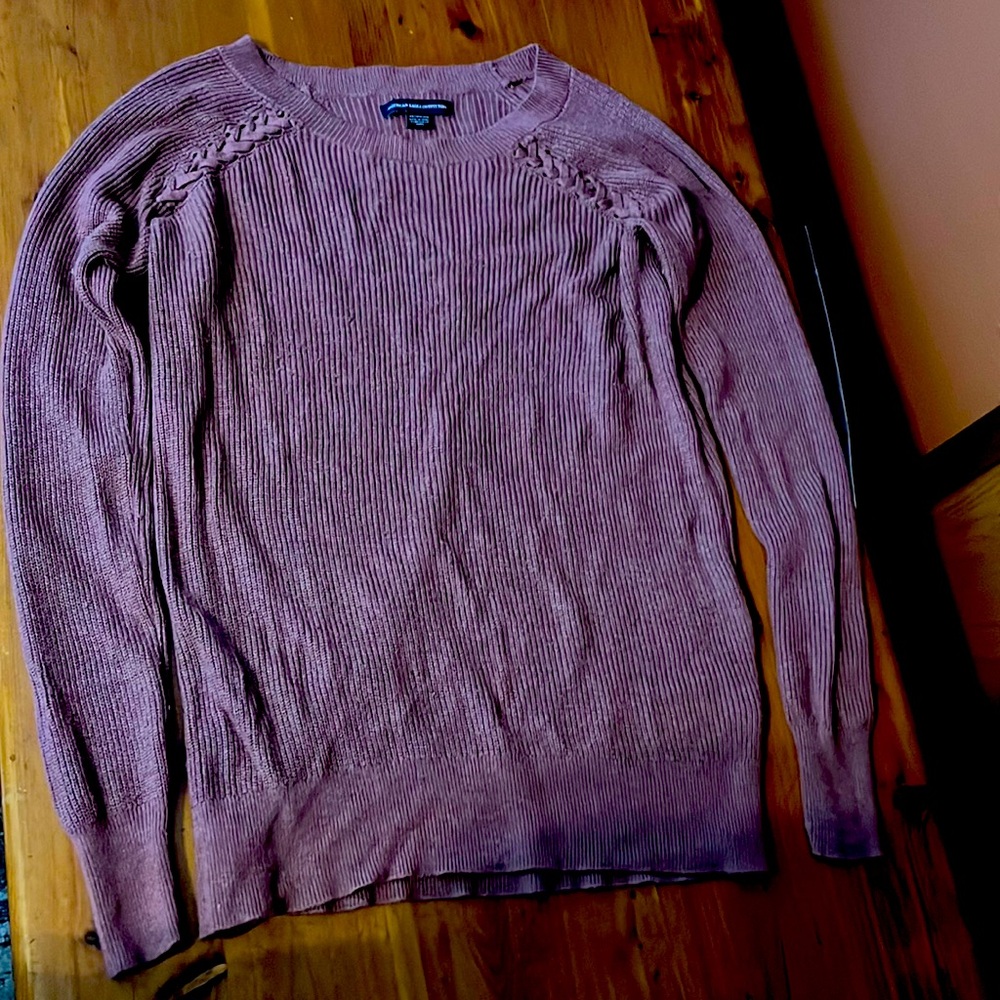 American Eagle Sweater